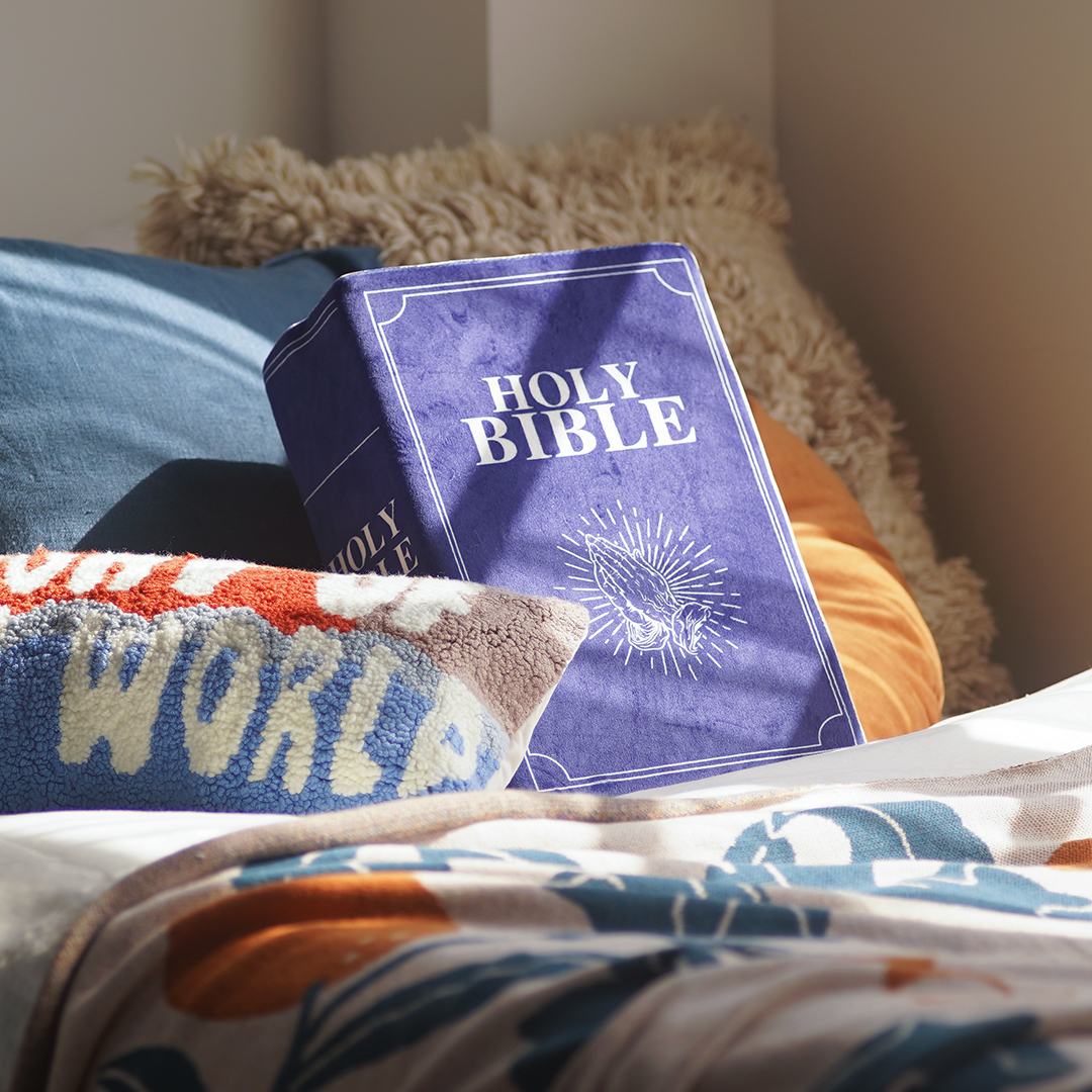 Fete - Fete 'Faith' Bible Pillow - Psalms 23:4