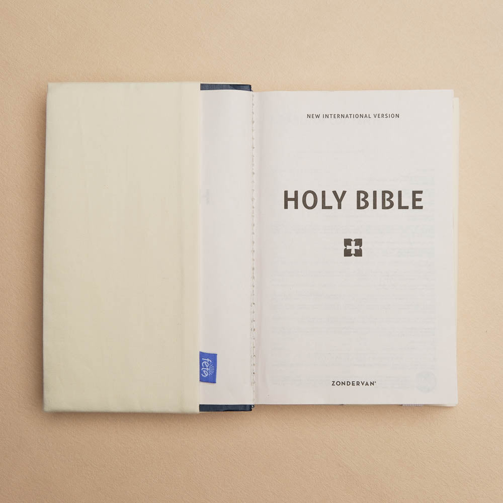 Fete - Fruit of the Spirit Embroidered Bible Cover - Love
