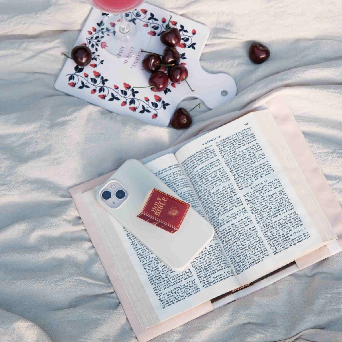 Fete - 'Love' Bible Verse Phone Grip