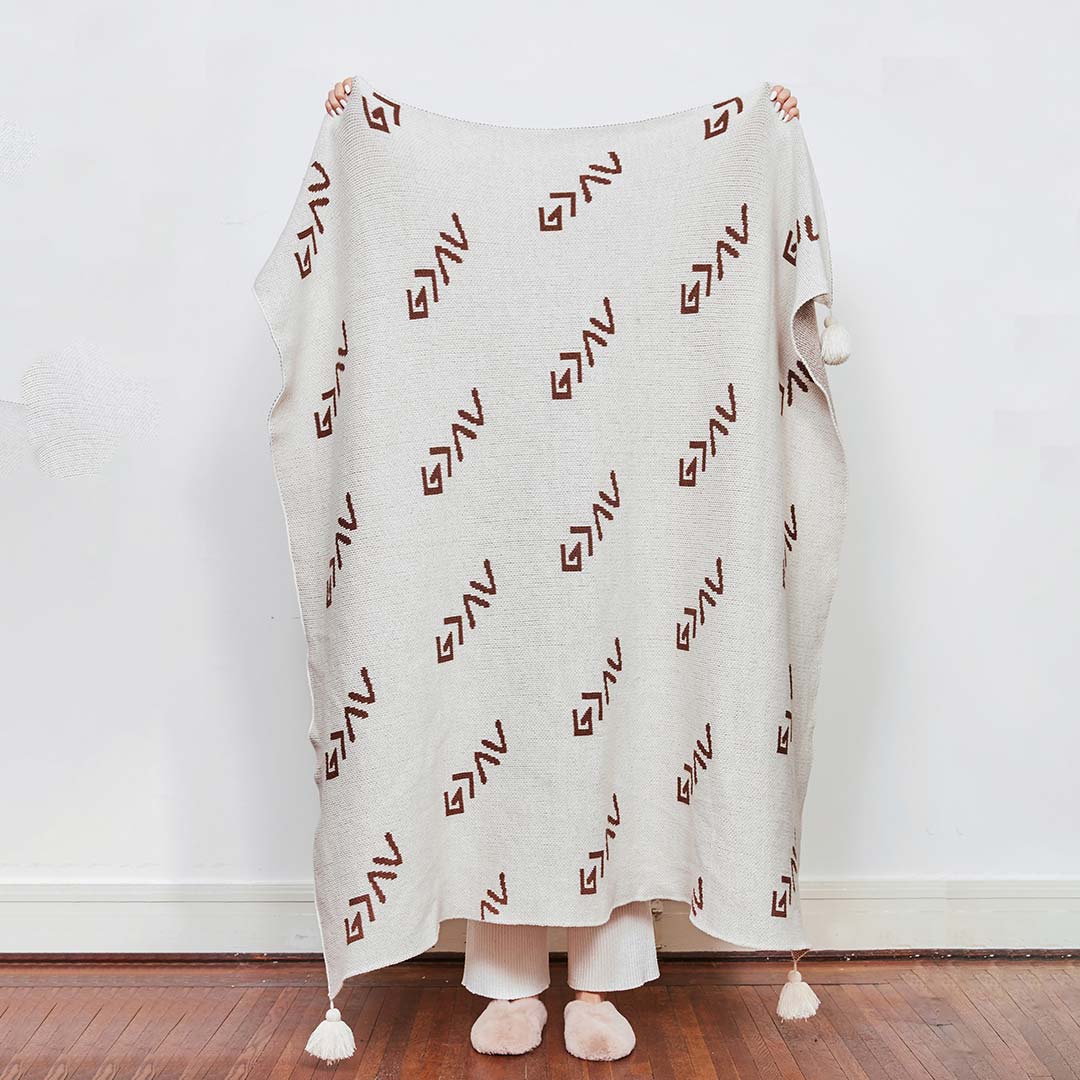 Fete - G>HL Throw Blanket